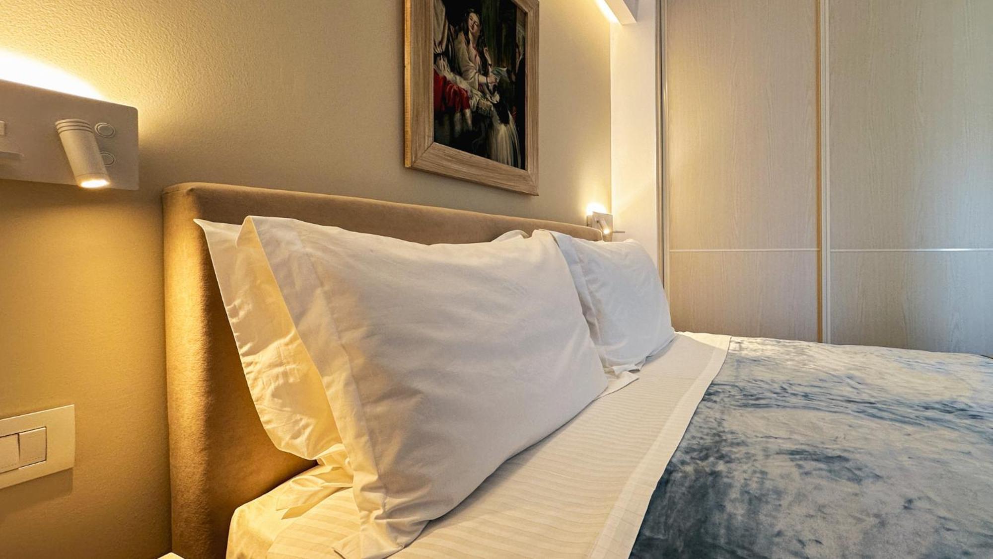 Agora Apartment ปีตาโกเรโย ภายนอก รูปภาพ